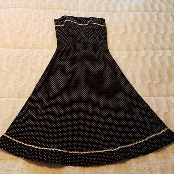 White House Black Market Dresses & Skirts - White House Black market strapless dress